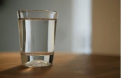 爱惠浦养生小知识：一杯白开水能搞定N种病